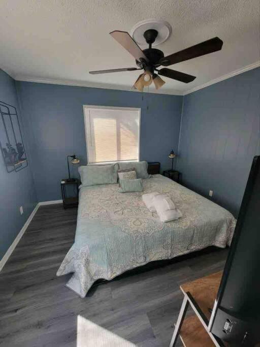 2022 Renovated 2-Bdrm Cozy, Lovely Condo W/Parking! Hilton Head Island Buitenkant foto