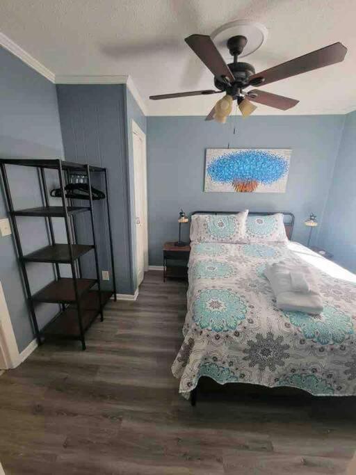2022 Renovated 2-Bdrm Cozy, Lovely Condo W/Parking! Hilton Head Island Buitenkant foto