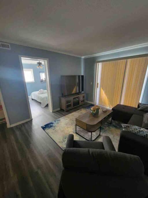 2022 Renovated 2-Bdrm Cozy, Lovely Condo W/Parking! Hilton Head Island Buitenkant foto