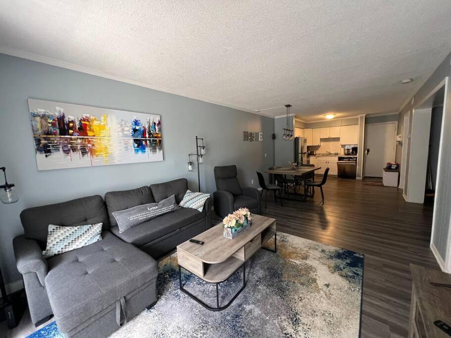 2022 Renovated 2-Bdrm Cozy, Lovely Condo W/Parking! Hilton Head Island Buitenkant foto